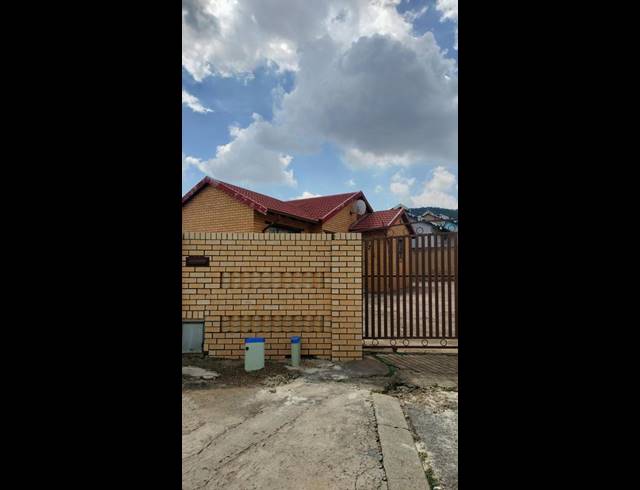 3 BEDROOM HOUSE FOR SALE IN NATURENA